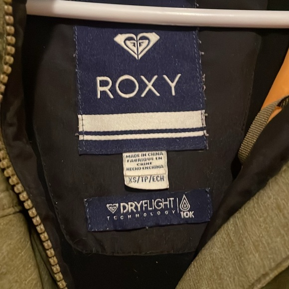 Women’s XS Roxy winter jacket - Picture 3 of 6